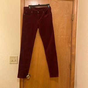 Kut Diana Corduroy maroon pant